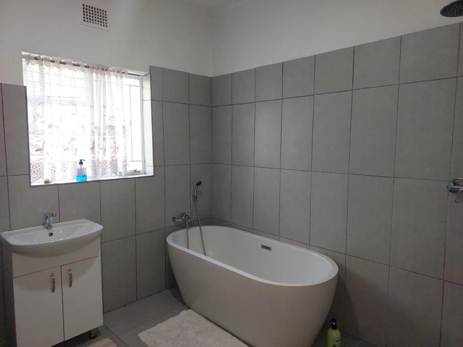 7 Bedroom Property for Sale in Ladismith Rural Western Cape